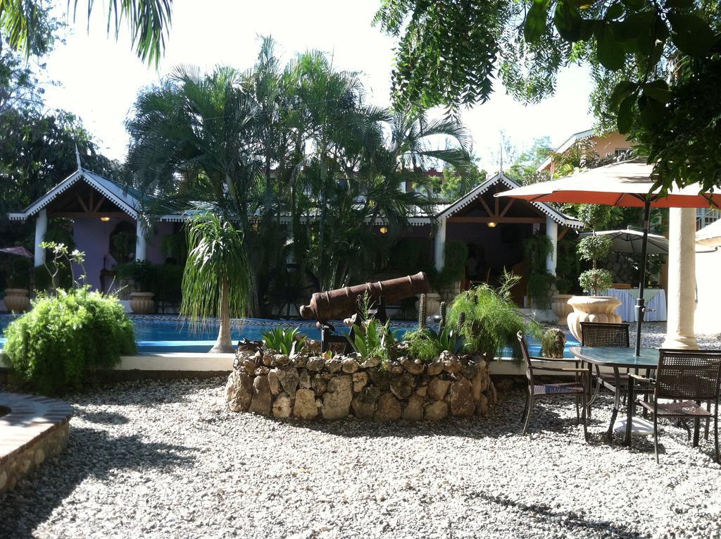 Palm Inn Hotel Port-au-Prince Esterno foto